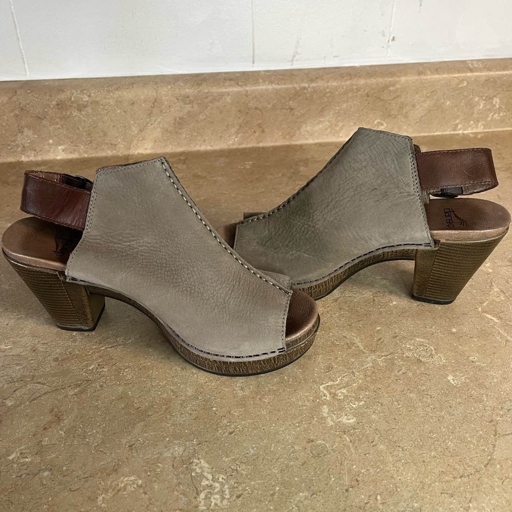 Women's Dansko Reggie Taupe Open-Toe Leather Slingback Heels